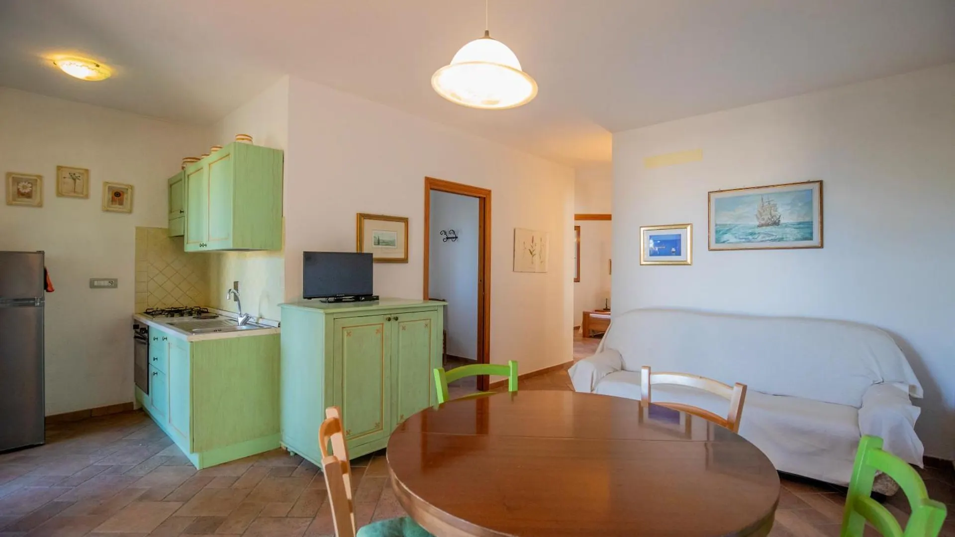 Holiday home Appartamenti Mandorlo E Melograno By Helloelba La Guardia Italy
